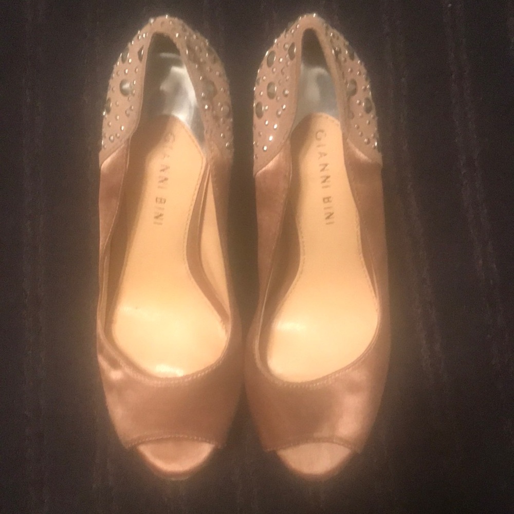 Gianni Bini studded heels